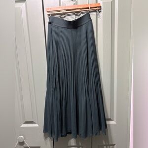 Wilfred Twirl Pleated Skirt